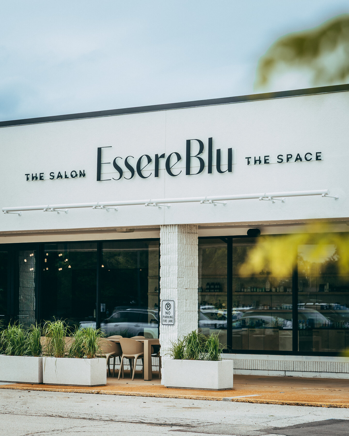 Essere Blu storefront at 9276 Watson Rd — Essere Caffè shares this building through its own entrance